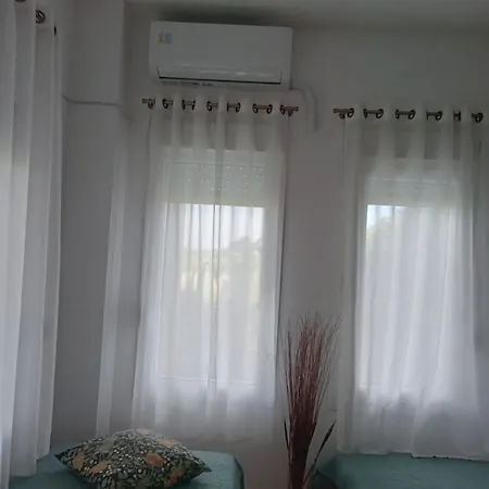 Comfortable Epanomi