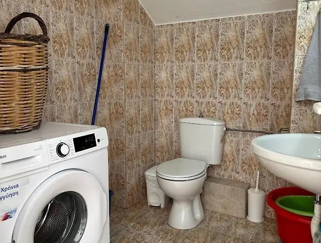 Comfortable بيت للعطل إبانومي